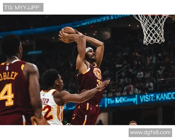 老鹰与骑士激战第4场争夺季后赛晋级关键胜利