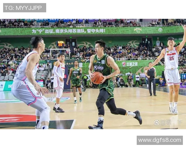 CBA精彩对决浙江队迎战同曦队直播全程回顾与精彩瞬间分析