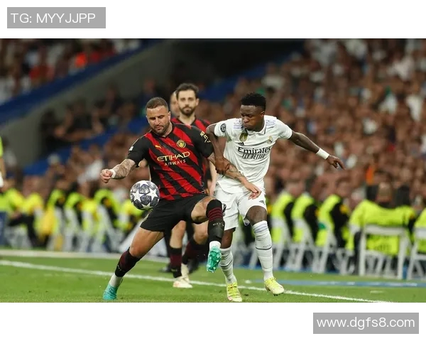 和平精英战术解析：深入探讨WE战队的进攻策略与战术布局